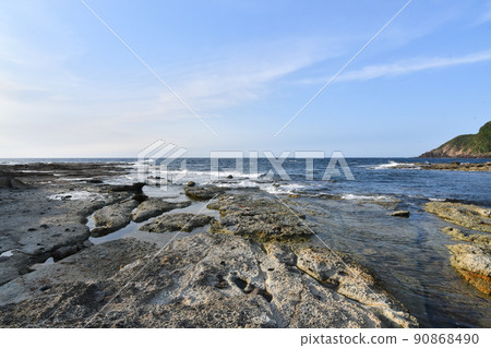 Rocky area of Goshokuhama 90868490