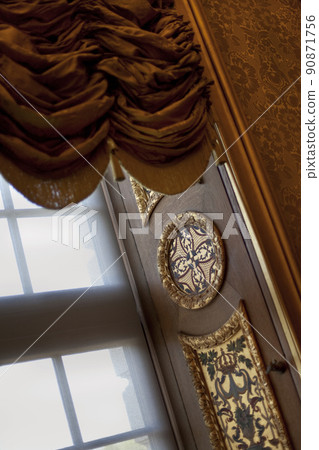 Decoration with marquetry and curtains Decoration with marquetry and curtains 90871756
