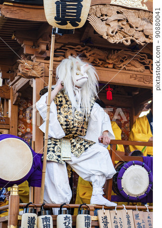 Kawagoe City, Saitama Prefecture Kawagoe Festival, a dancer dancing on a float 90880041