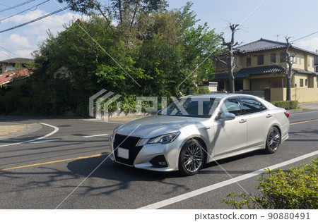 Ordinary passenger car road driving sedan car 90880491
