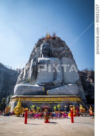 Luang Pho U Thong or Phra Phuttha Pusaya Khiri Sri Suvarnabhumi, Bhutsaya Khiri Suvarnabhumi, also 90881257