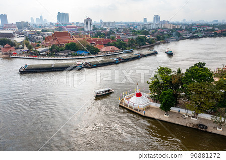 Aerial view of Wat Poramai Yikawat or wat Paramaiyikawat in Koh Kret, Nonthaburi, Thailand Aerial view of Wat Poramai Yikawat or wat Paramaiyikawat in Koh Kret, Nonthaburi, Thailand 90881272