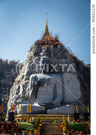 Luang Pho U Thong or Phra Phuttha Pusaya Khiri Sri Suvarnabhumi, Bhutsaya Khiri Suvarnabhumi, also 90881326