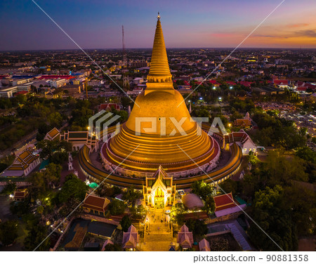 Aerial view of Phra Pathom Chedi biggest stupa in Nakhon Pathom, Thailand Aerial view of Phra Pathom Chedi biggest stupa in Nakhon Pathom, Thailand 90881358