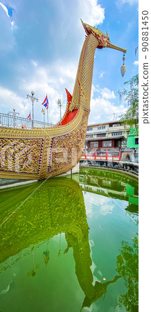 Wat Chalo boat temple on water in Nonthaburi, Thailand 90881450