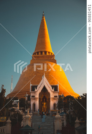 Phra Pathom Chedi biggest stupa in Nakhon Pathom, Thailand Phra Pathom Chedi biggest stupa in Nakhon Pathom, Thailand 90881451