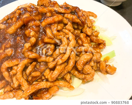 Chinese Beijing cuisine, Kyoto soy sauce (stir-fried shredded pork with tianmian sauce) Chinese Beijing cuisine, Kyoto soy sauce (stir-fried shredded pork with tianmian sauce) 90883768