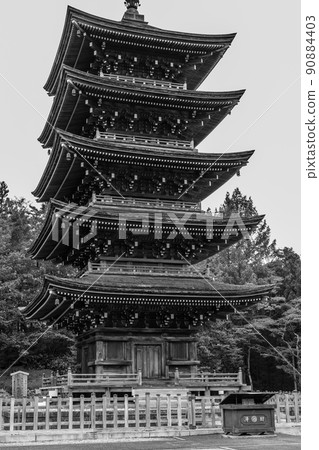 Definition Nyorai Saihoji Five-storied Pagoda Monochrome [Sendai City, Miyagi Prefecture] 90884403