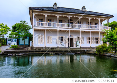 Glover Garden Rainy Day Former Mitsubishi No. 2 Dock House [Nagasaki City, Nagasaki Prefecture] 90885043
