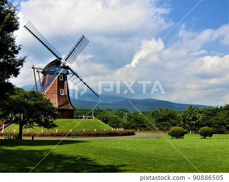 群馬縣前橋市道路驛站綠花牧場風車 90886505