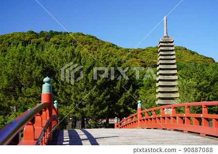 Kyoto / Uji / Japanese scenery / Kisen Bridge and Thirteen-Storied Pagoda Kyoto / Uji / Japanese scenery / Kisen Bridge and Thirteen-Storied Pagoda 90887088
