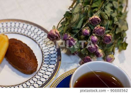 Tea time tea and pastry madeleine and financier dried flower table coordination Tea time tea and pastry madeleine and financier dried flower table coordination 90888562