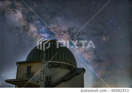 [Milky Way Material] Ogawa Village Observatory and Milky Way [Nagano Prefecture] 90892853