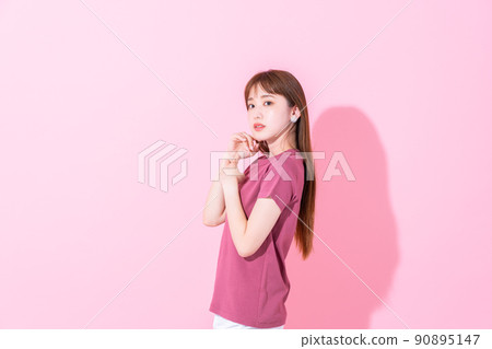 年輕女性的美麗 年輕女性的美麗 90895147