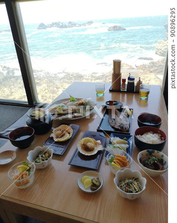 Sashimi set meal & grilled fish set meal 90896295