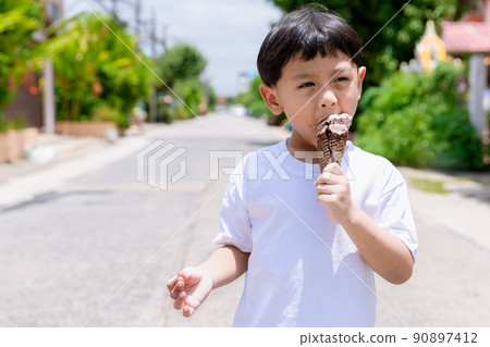 ice, child, ice cream 90897412