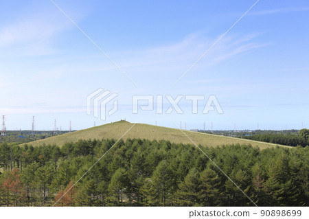 Hokkaido / Sapporo Moerenumakoen "Play Mountain" (View from "Glass Pyramid" Observatory) 90898699