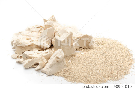 Dry and Raw Compressed Baking Yeast Dry and Raw Compressed Baking Yeast 90901010