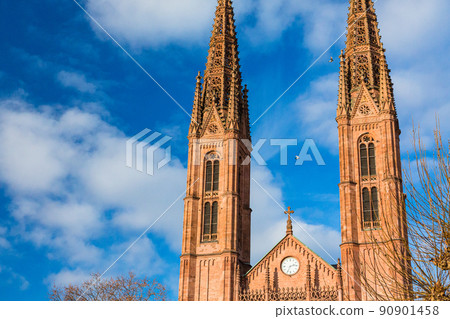 德國威斯巴登 Luisenstadt 的 St. Bonifatius 教堂 德國威斯巴登 Luisenstadt 的 St. Bonifatius 教堂 90901458