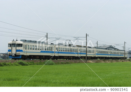 Hokuriku Main Line Nonoichi-Matsuto JR West 475 series A08 + A02 organization (Kanazawa) 90901541