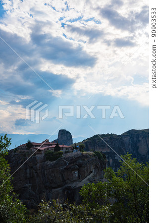 Agia Triada 修道院和希臘邁泰奧拉奇岩上的特殊岩石 Agia Triada 修道院和希臘邁泰奧拉奇岩上的特殊岩石 90903533