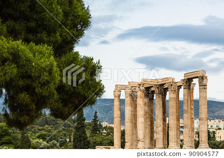 奧林匹亞宙斯寺廟在雅典,希臘 奧林匹亞宙斯寺廟在雅典,希臘 90904577