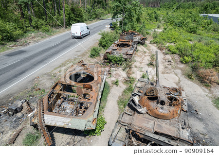 War in Ukraine - destroyed military hardware 90909164