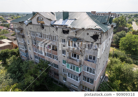 War-torn building in the city of Makariv, Ukraine War-torn building in the city of Makariv, Ukraine 90909318