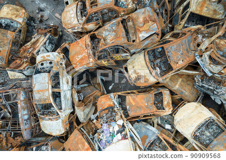 War in Ukraine: a dump of shot and burned cars in Irpin, Bucha district War in Ukraine: a dump of shot and burned cars in Irpin, Bucha district 90909568