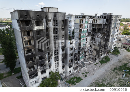 Residential building destroyed by the war in Ukraine 90910936
