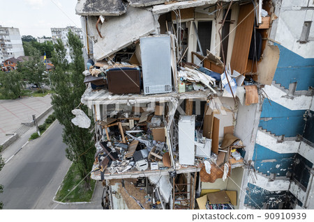 War in Ukraine - destroyed building in Borodyanka, Bucha district 90910939
