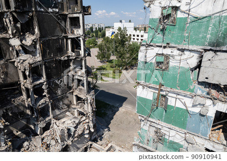 War in Ukraine - destroyed building in Borodyanka, Bucha district 90910941