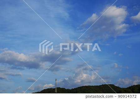午後夏日天空中的雲山·210721PM 午後夏日天空中的雲山·210721PM 90914372