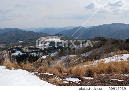 從 Miyama-Rurikei 遠足徑遠眺周圍群山 90914989