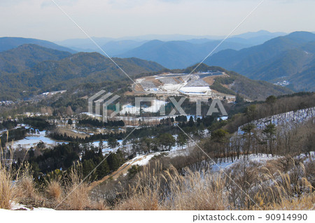 從 Miyama-Rurikei 遠足徑遠眺周圍群山 從 Miyama-Rurikei 遠足徑遠眺周圍群山 90914990