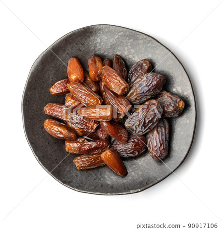 Big Dates Isolated. Date Palm Fruits 90917106