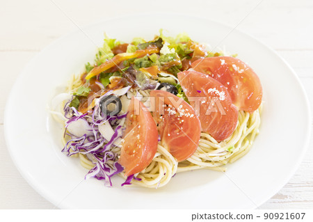 Delicious cold pasta 90921607