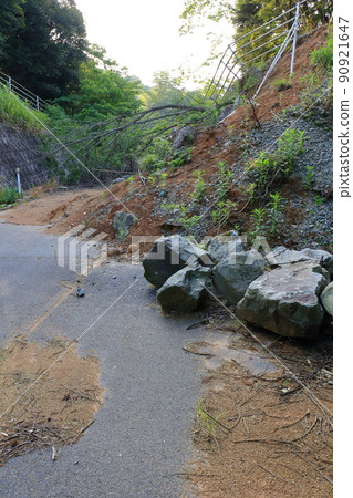Roads completely closed due to landslides caused by natural disasters Roads completely closed due to landslides caused by natural disasters 90921647