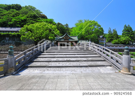 [愛媛縣]新鮮的綠色和禮神社神道 90924568
