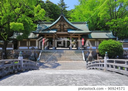 [Ehime Prefecture] Fresh green Warei Shrine Shinto 90924571