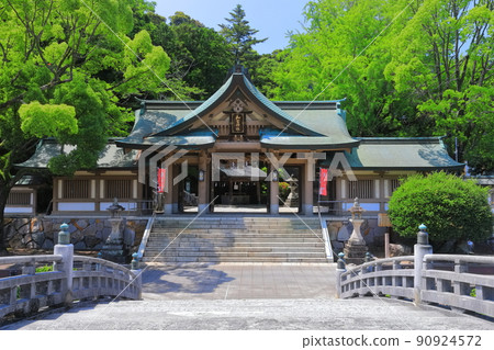 [Ehime Prefecture] Fresh green Warei Shrine Shinto 90924572