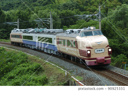 東北本線金屋川-松川JR東485系列K26編隊(勝田)試車 90925331