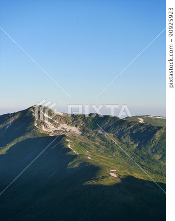 Sugorokudake with a 360-degree view of the mountains Sugorokudake with a 360-degree view of the mountains 90925923