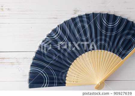 Summer image material | Navy blue fan (overhead view) 90927639