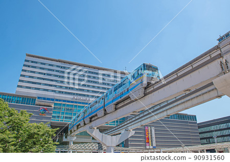 Kokura Castle Exit (South Exit) and Monorail at Kokura Station 90931560