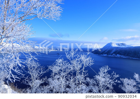 北海道摩週湖 晨曦中閃耀的霧凇 90932034