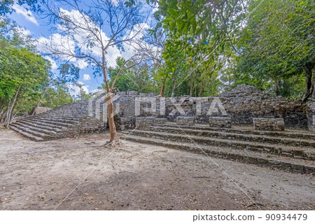 Picture of a historic pyramid in the Mexican Inca city of Coba 90934479