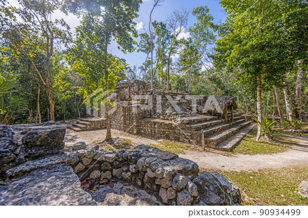Picture of a historic pyramid in the Mexican Inca city of Coba 90934499