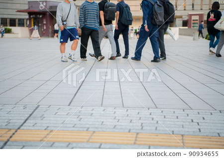 水戶站前廣場人 水戶站前廣場人 90934655