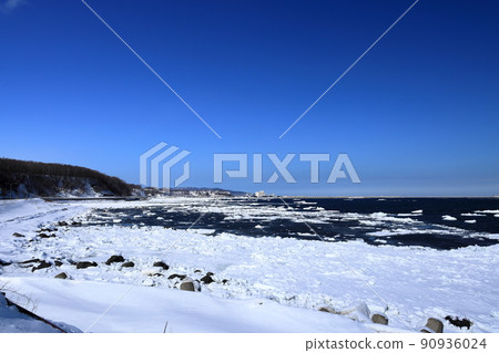 Abashiri City, Hokkaido Drift ice and Abashiri Port Abashiri City, Hokkaido Drift ice and Abashiri Port 90936024